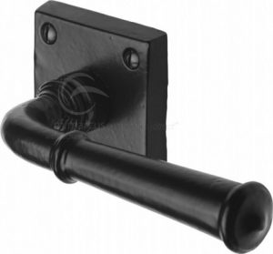black-iron-rustic-claverley-lever-on-square-rose-door-handles